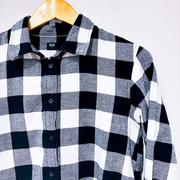 UNIQLO Black & White Plaid Flannel Shirt Cotton Casual Layering | Medium * - Picture 4 of 8